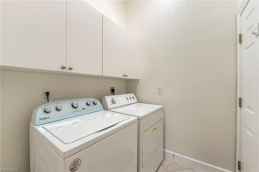 8916 Dartmoor Way Property Photo 25