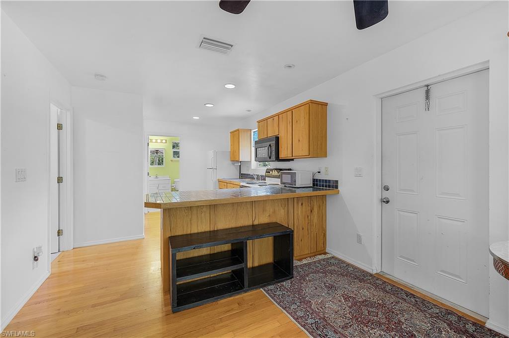 7322 Hibiscus Ave Property Photo 9