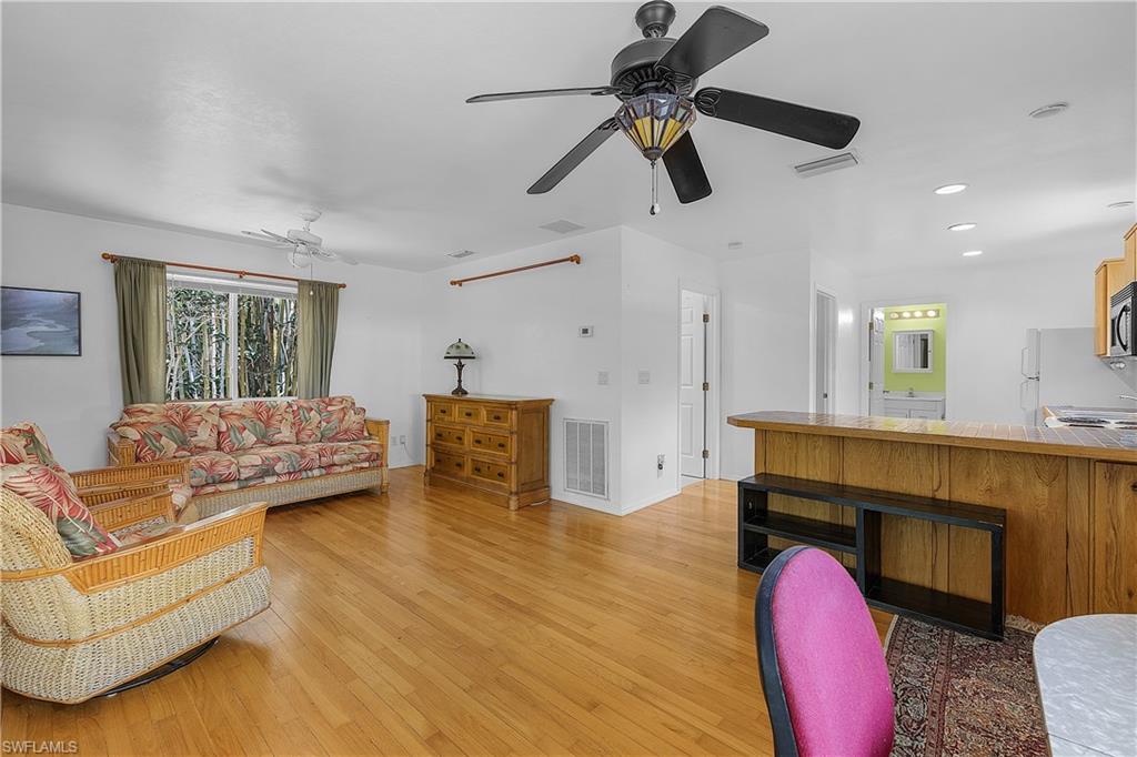 7322 Hibiscus Ave Property Photo 13