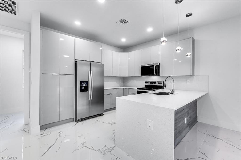 407 Columbus Ave Property Photo 10