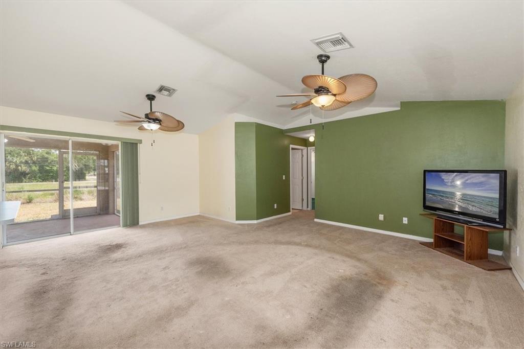 6211 Castlewood Cir Property Photo 6