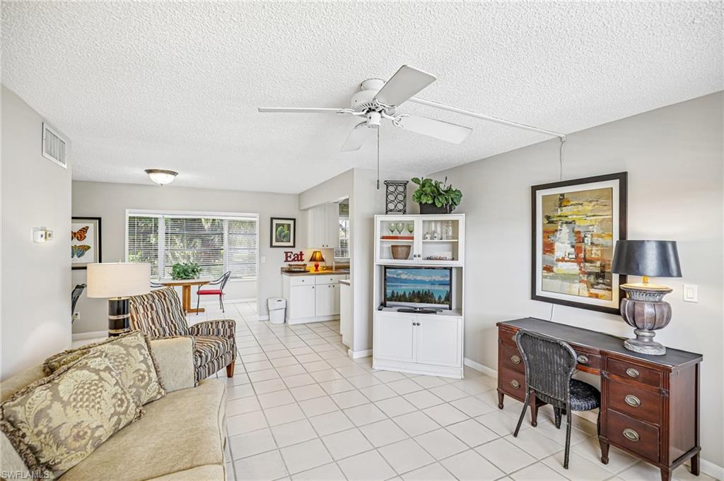 1514 Edgewater Cir 3a Property Photo 4