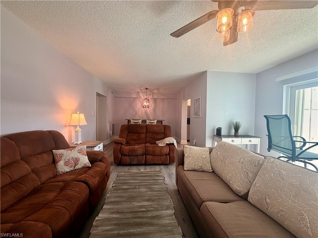 4912 Vincennes St 103 Property Photo 7