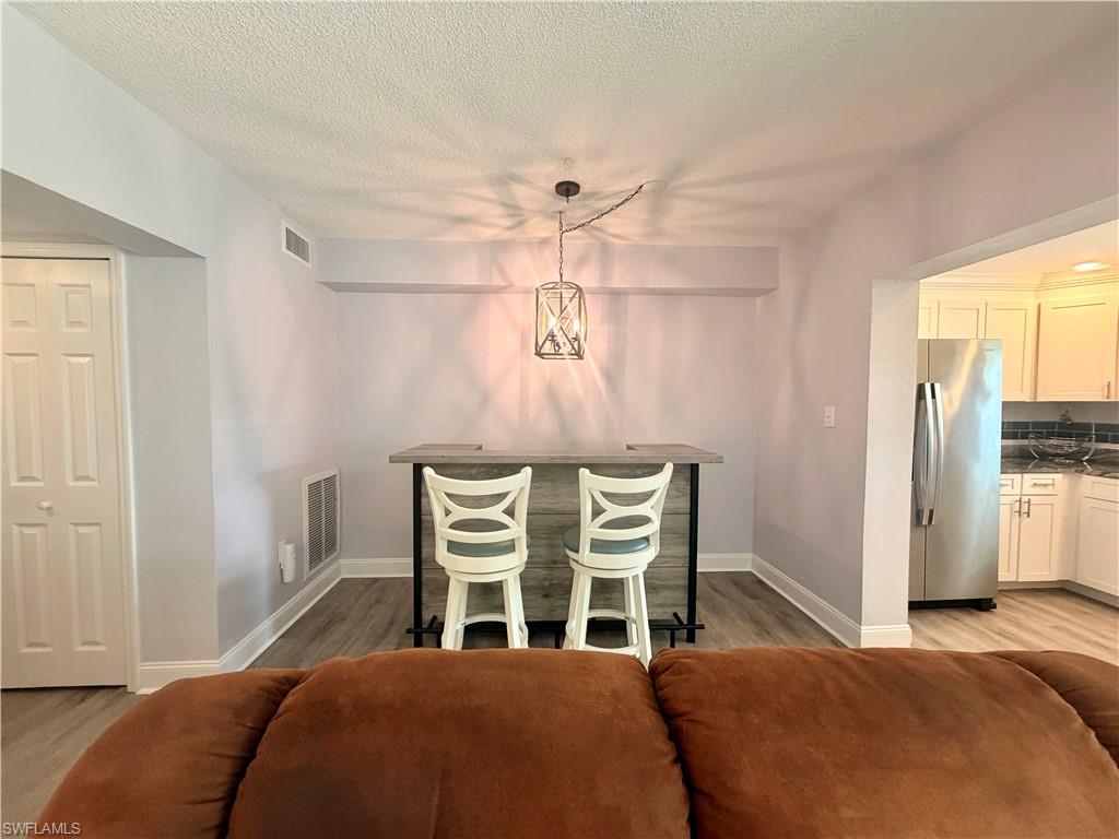 4912 Vincennes St 103 Property Photo 8