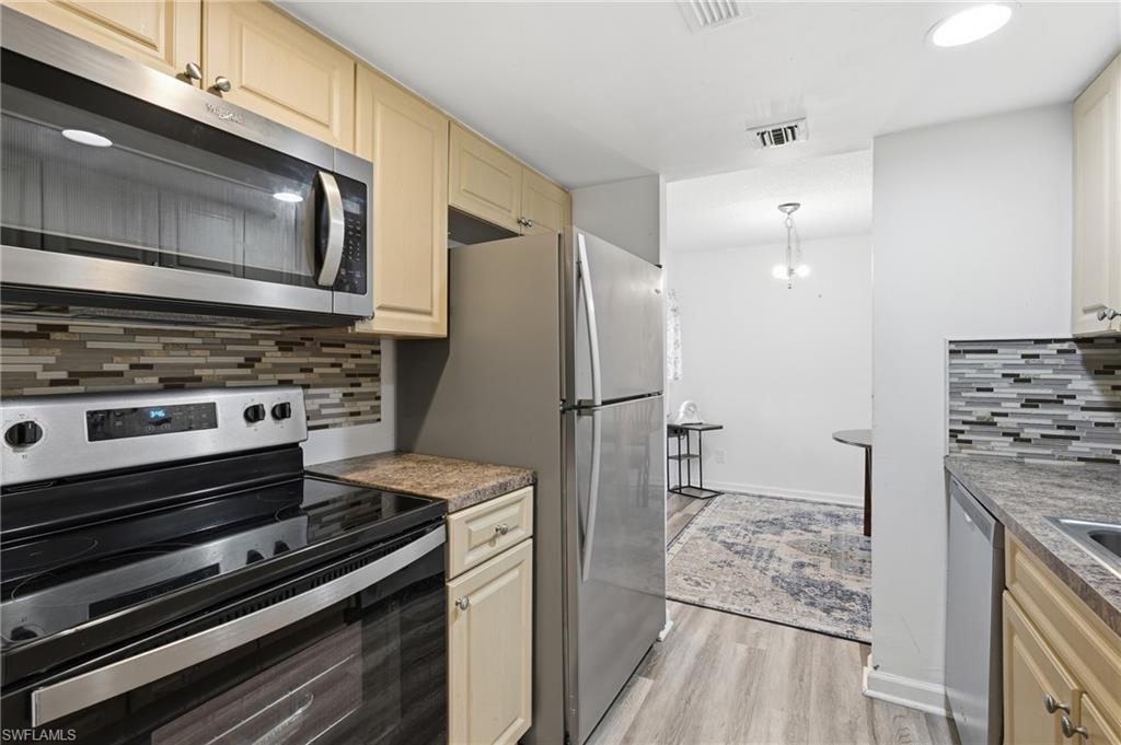 2366 E Mall Dr 403 Property Photo 12