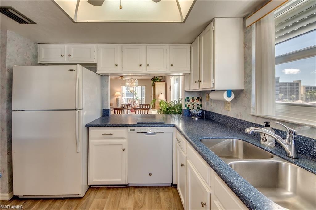 4541 Bay Beach Ln 341 Property Photo 13