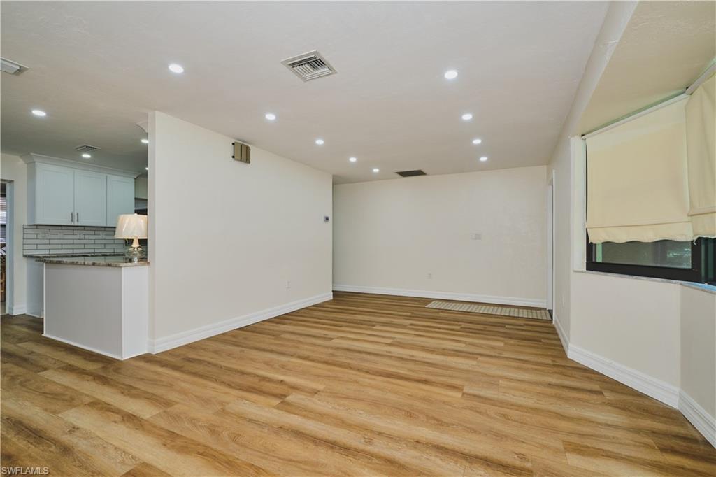 16571 Marc Allen Dr Property Photo 5