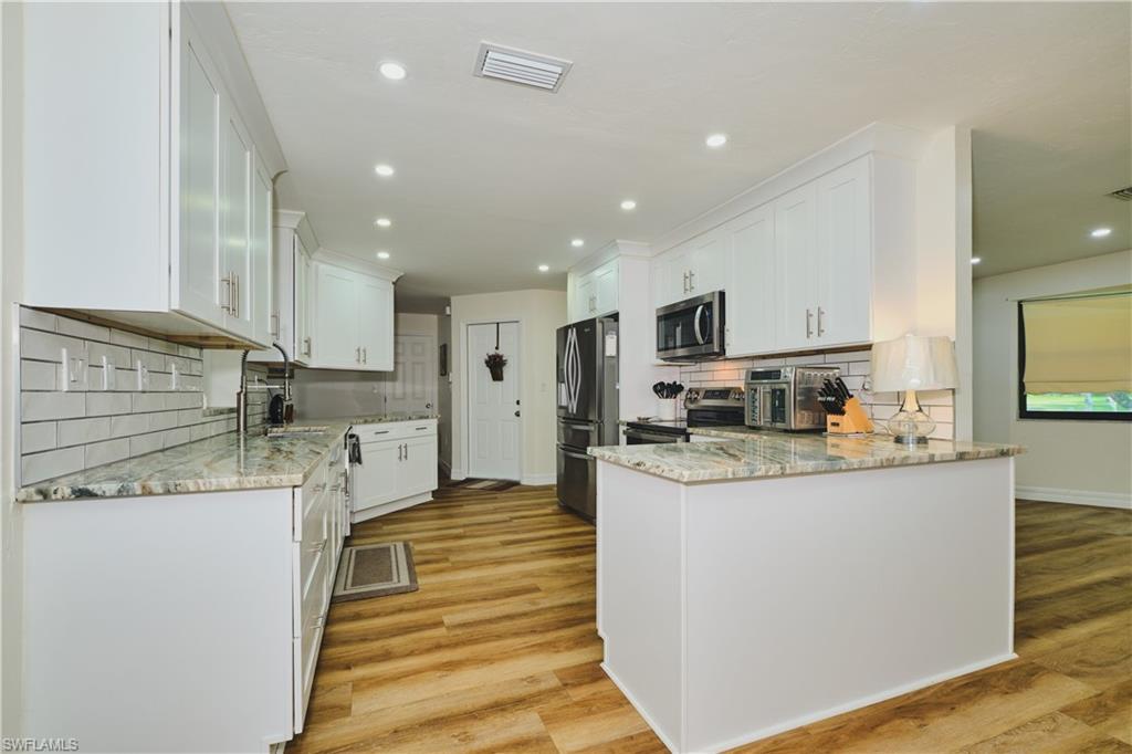 16571 Marc Allen Dr Property Photo 10