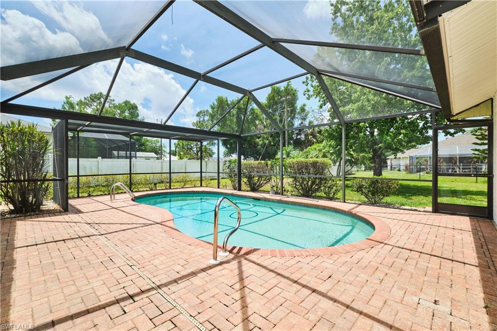 16571 Marc Allen Dr Property Photo 32
