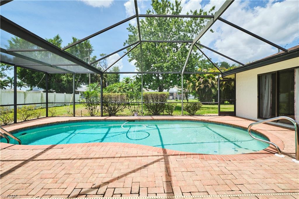 16571 Marc Allen Dr Property Photo 33