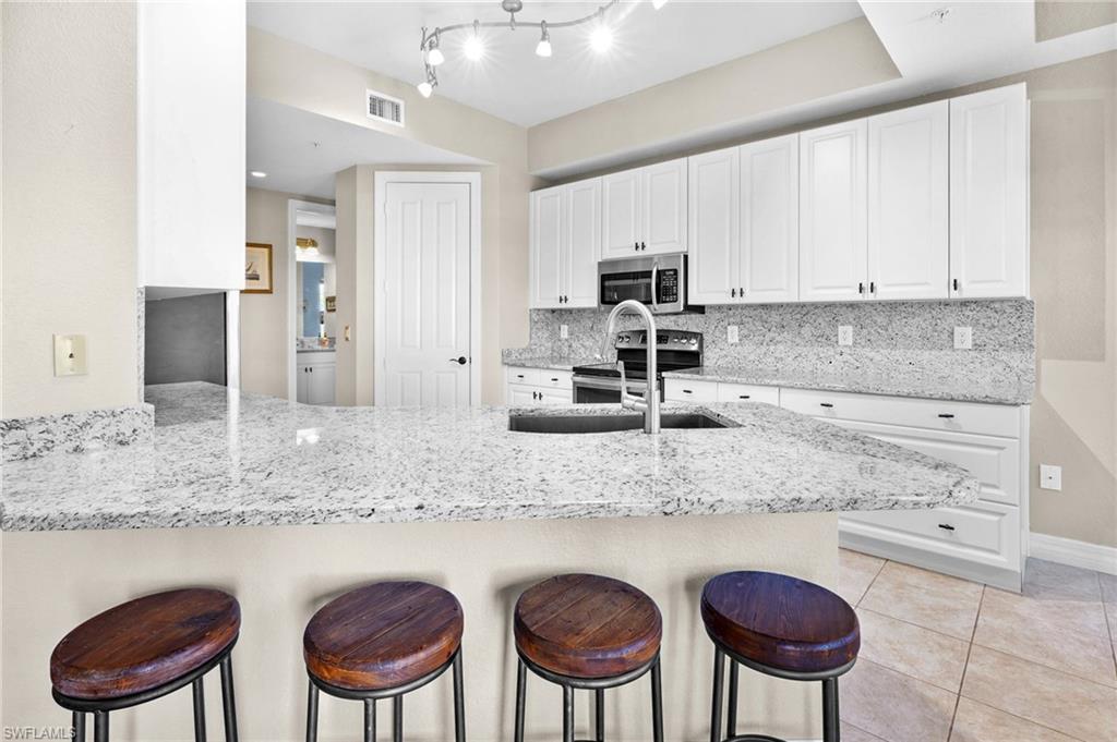 98 Vivante Blvd 410 Property Photo 2