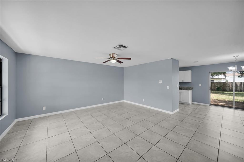 2085 E Tobago Cir Property Photo 5