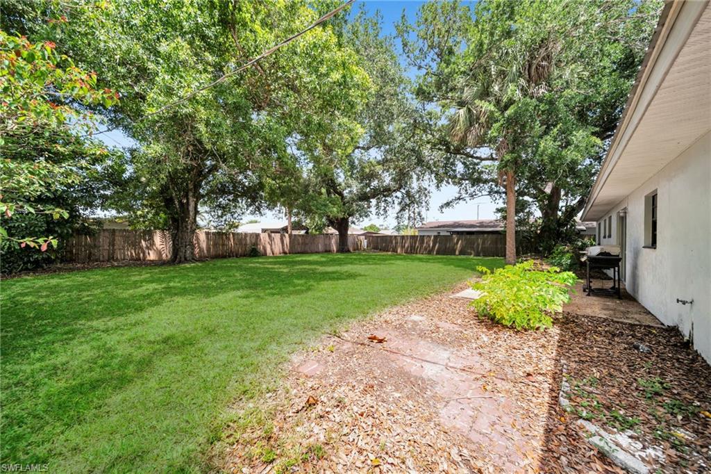 2085 E Tobago Cir Property Photo 26