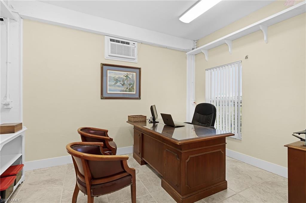 2096 Macadamia St Property Photo 4