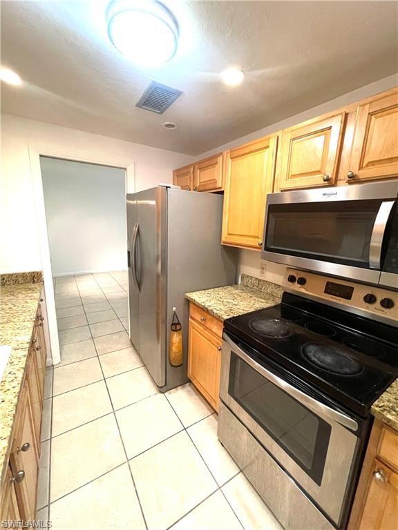 1849 Maravilla Ave C2 Property Photo 3