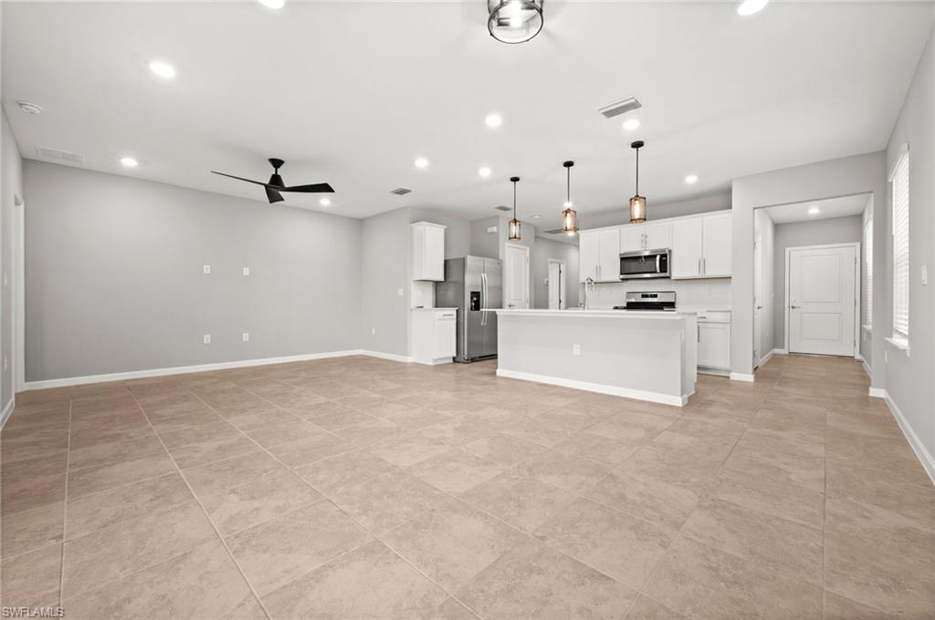 44201 Kelly Dr Property Photo 10
