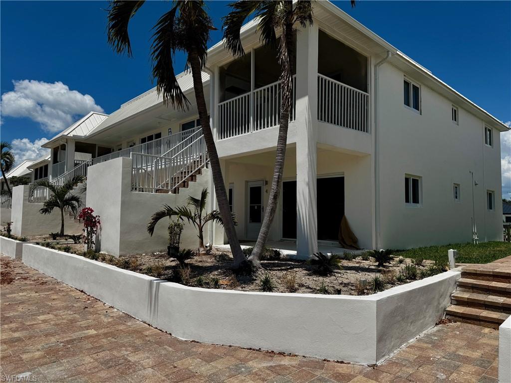 805 E Gulf Dr B4 Property Photo 2