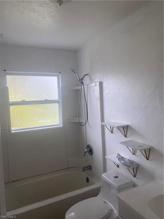 3323 Michigan Ave Property Photo 7