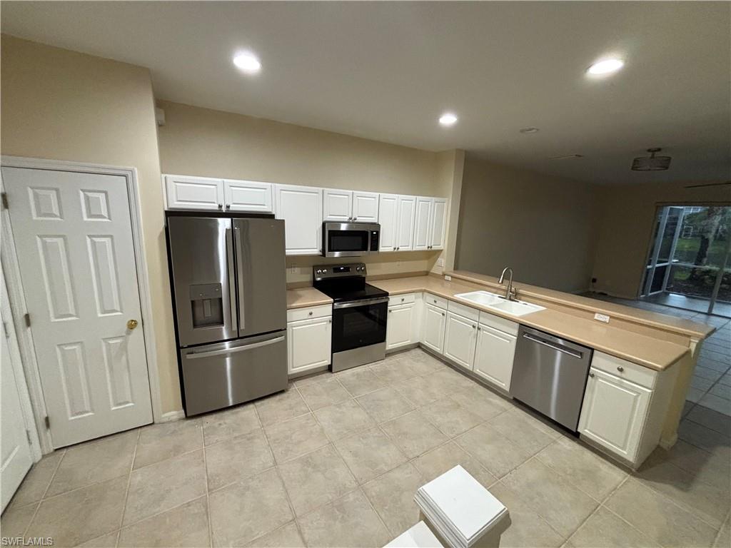 8271 Village Edge Cir 5 Property Photo 3