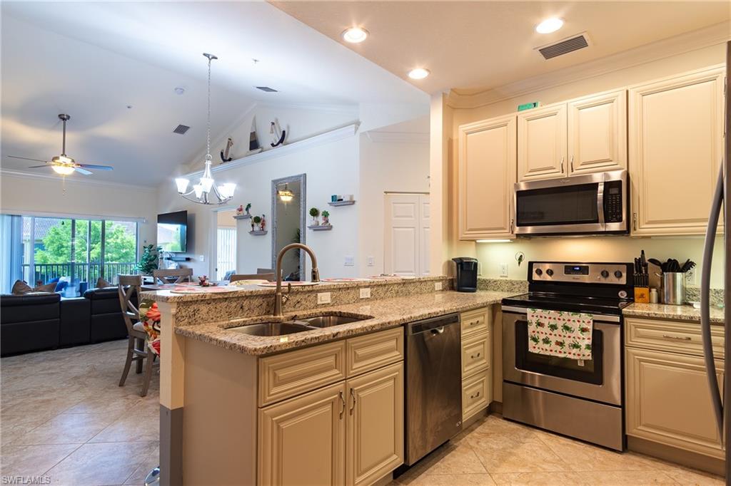 1102 Winding Pines Cir 206 Property Photo 17
