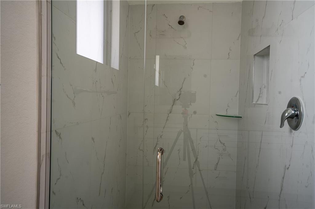 3296 Glencove St Property Photo 12