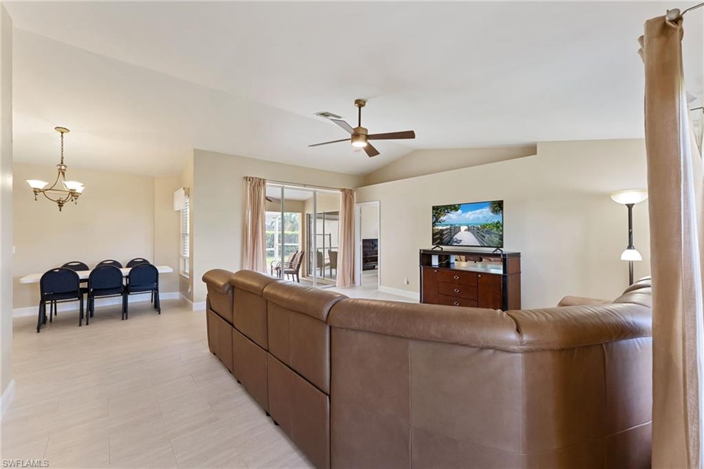 1127 Sw 29th St Property Photo 5