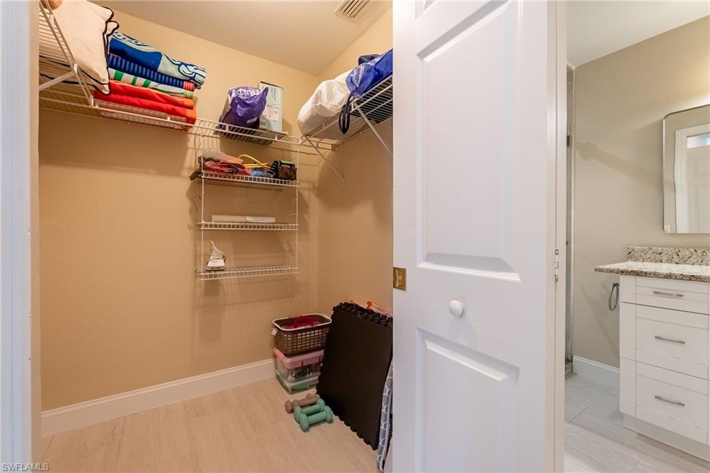 1127 Sw 29th St Property Photo 23