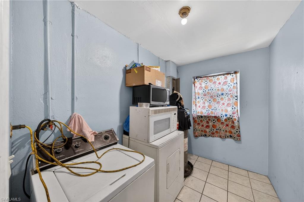 1904 Fountain St Property Photo 5