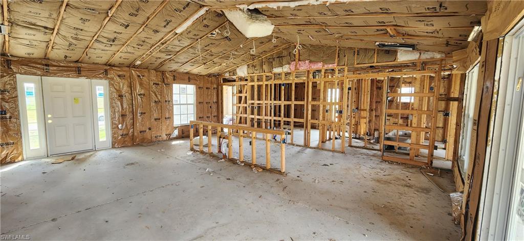 4312 Connection Ave Property Photo 4