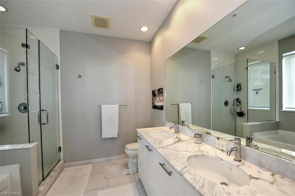 3000 Oasis Grand Blvd 407 Property Photo 14