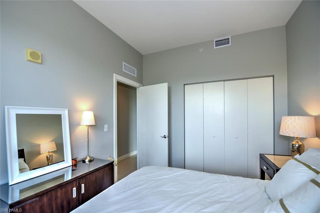 3000 Oasis Grand Blvd 407 Property Photo 20