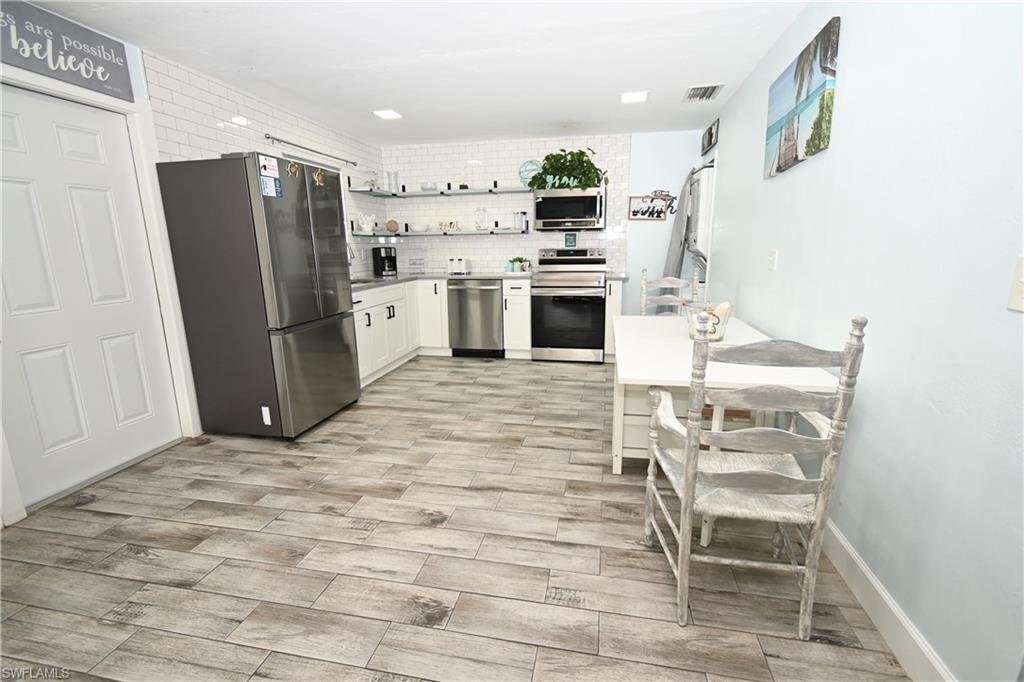 206 Cape Coral Pkwy W Property Photo 2