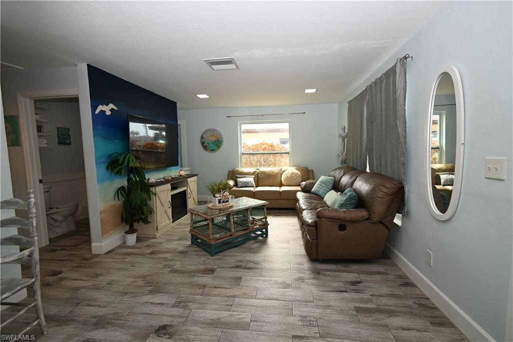 206 Cape Coral Pkwy W Property Photo 3