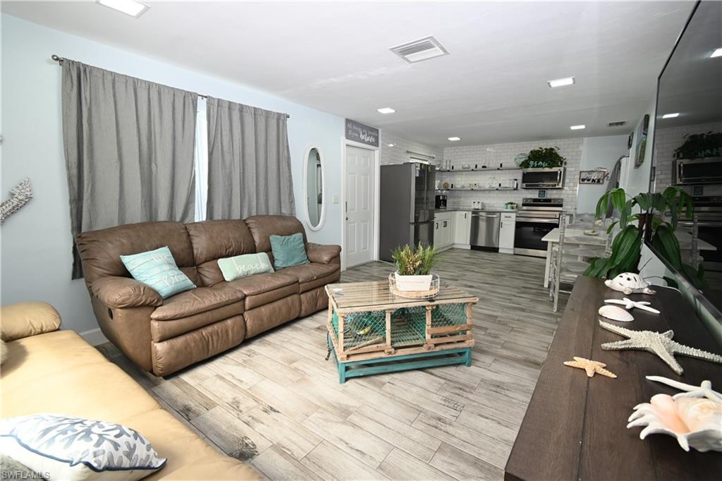 206 Cape Coral Pkwy W Property Photo 4