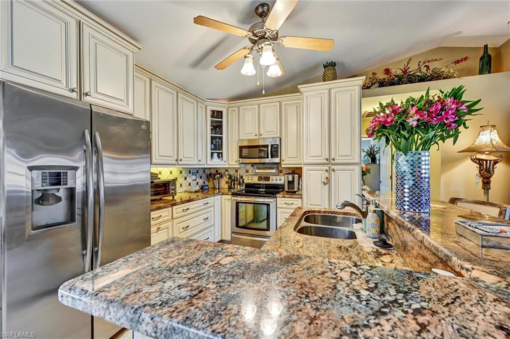 2442 Sw Embers Ter Property Photo 4