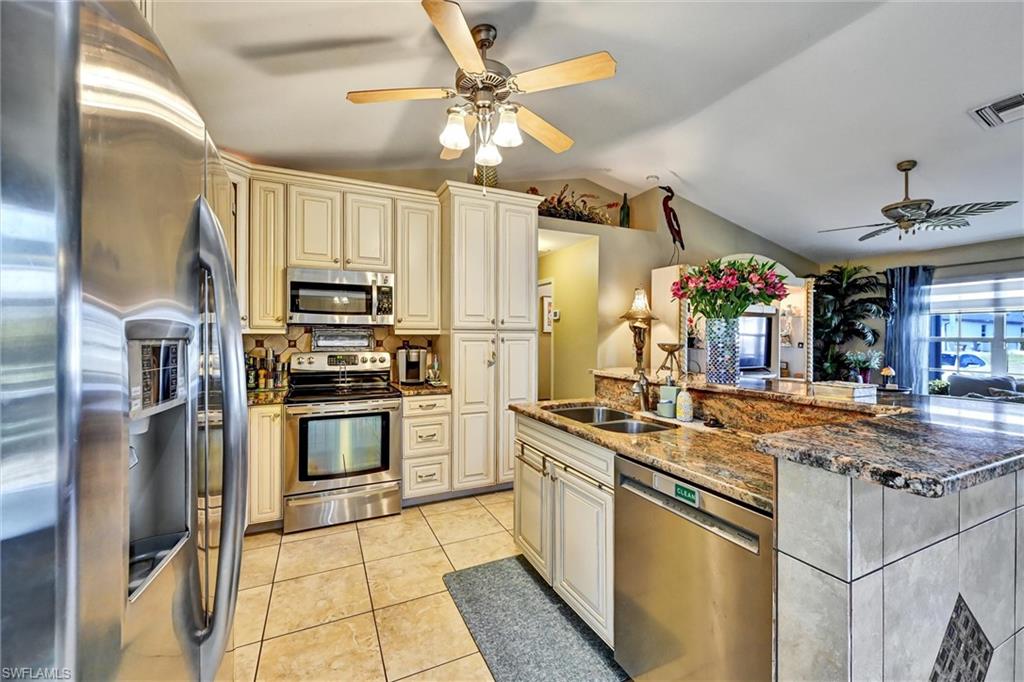 2442 Sw Embers Ter Property Photo 6
