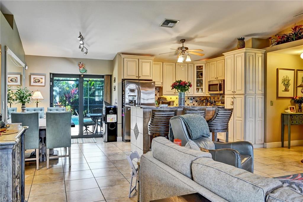 2442 Sw Embers Ter Property Photo 8