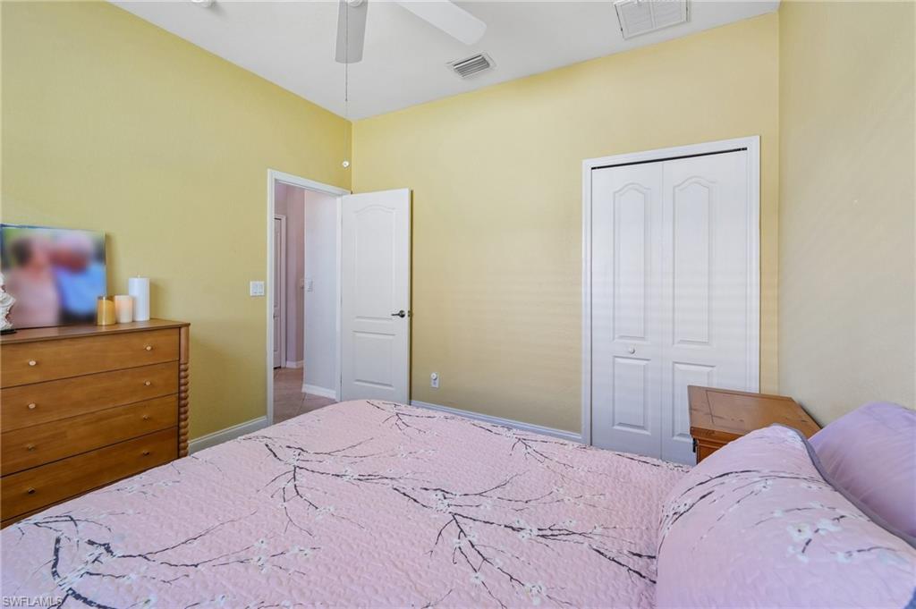 12142 Country Day Cir Property Photo 8