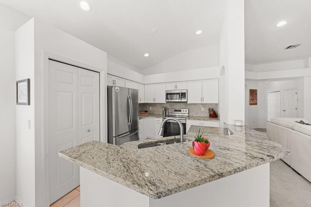 23039 Lone Oak Dr Property Photo 16