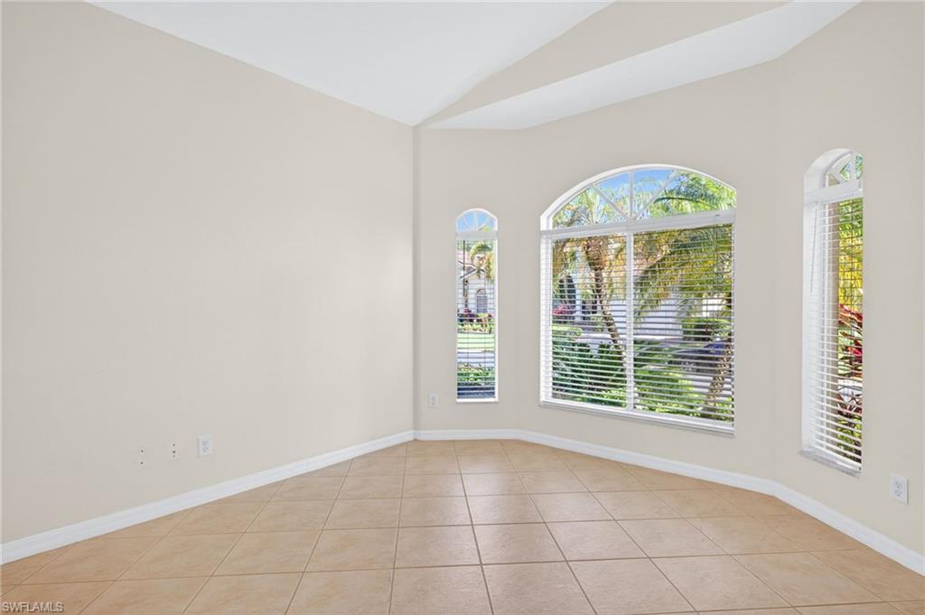 8369 Sumner Ave Property Photo 3