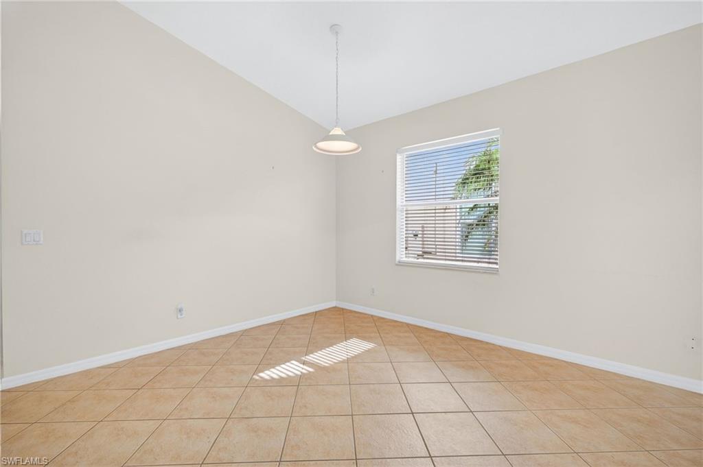 8369 Sumner Ave Property Photo 6