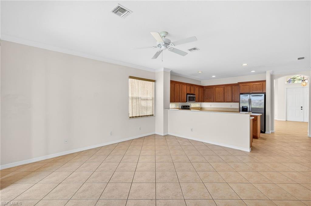 8369 Sumner Ave Property Photo 8