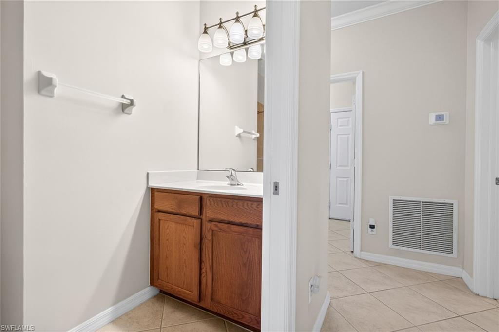 8369 Sumner Ave Property Photo 28