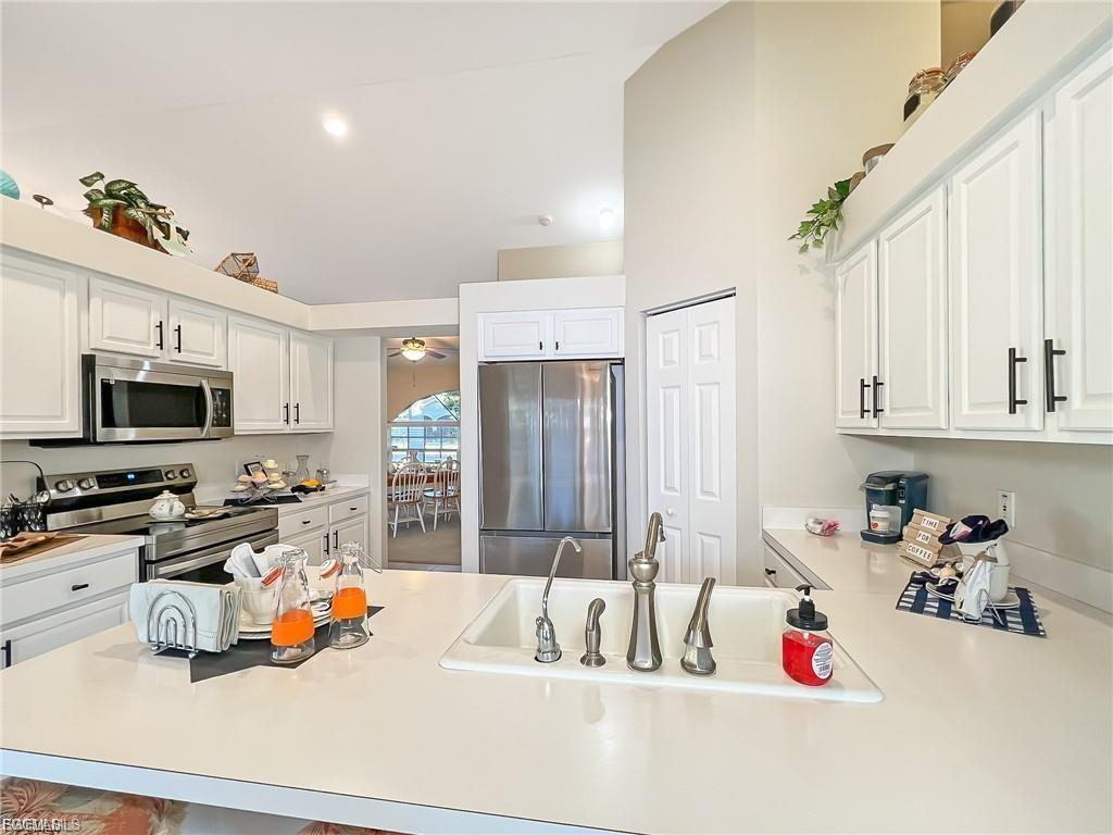 7631 Woodland Bend Cir Property Photo 12