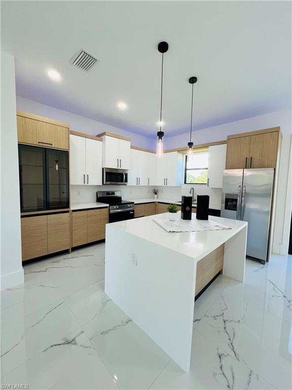 1131 Fogia ST E Property Photo 1