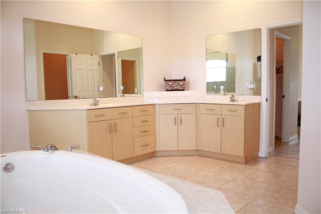 4213 Sw 14th Pl Property Photo 20
