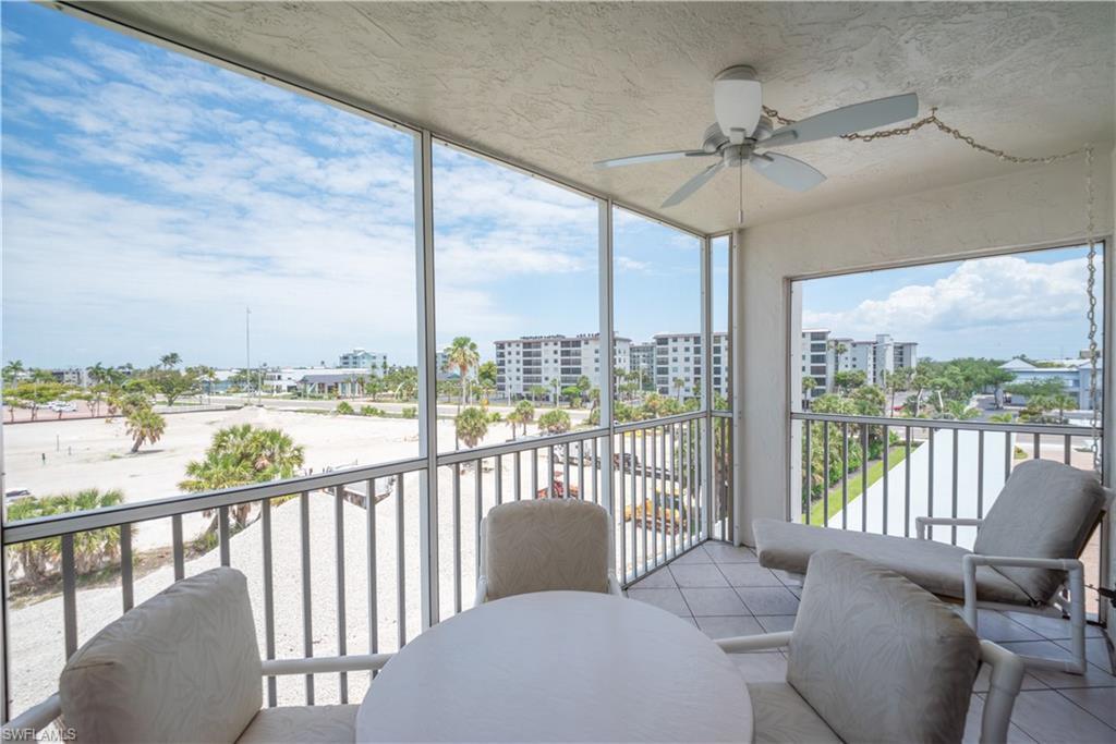 6900 Estero Blvd 401 Property Photo 16