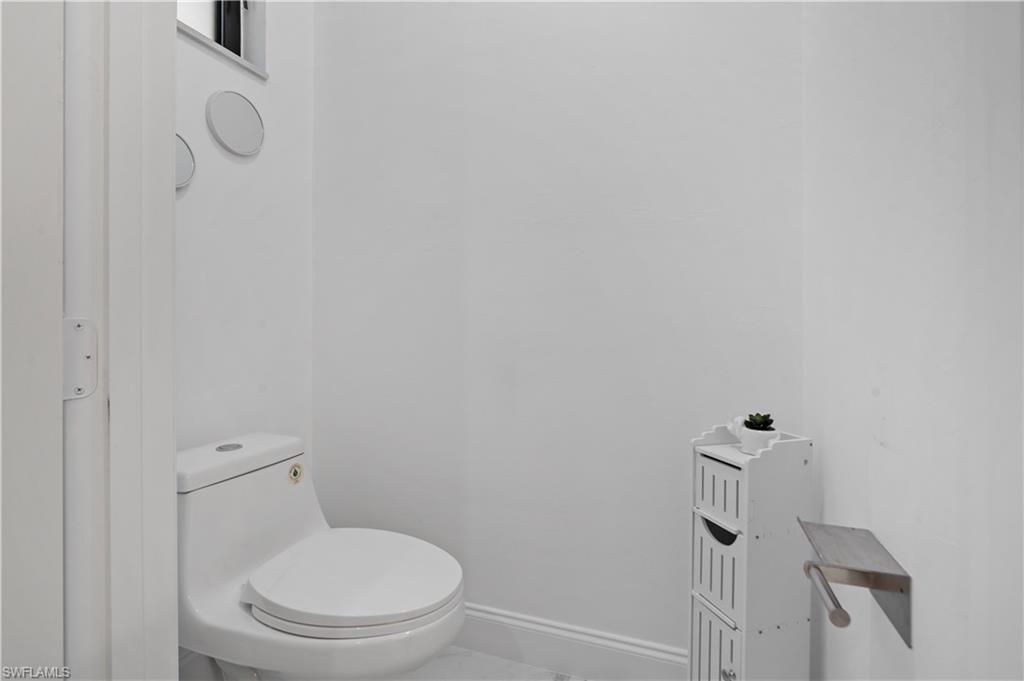 24 Crestwood Cir S Property Photo 17