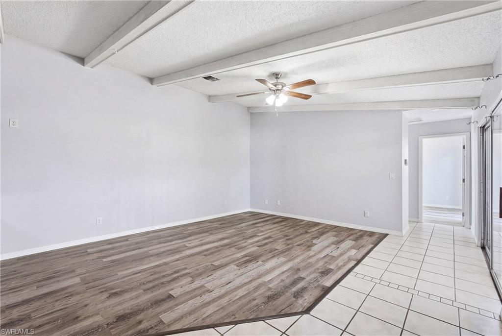 5563 Foxlake Dr Property Photo 4