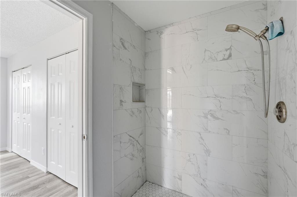 5563 Foxlake Dr Property Photo 15